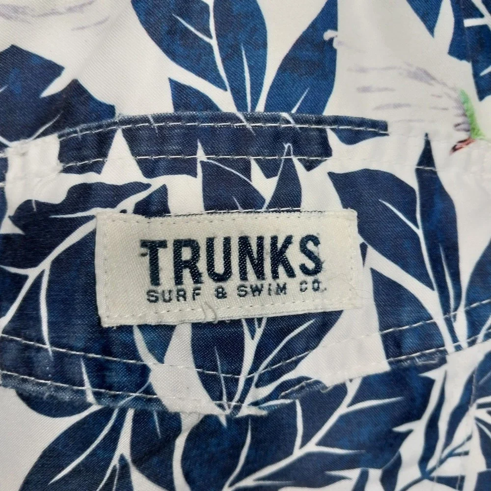 Trunks Surf & Swim Co Mens Swim Trunks Hummingbird Tropical Large White Navy